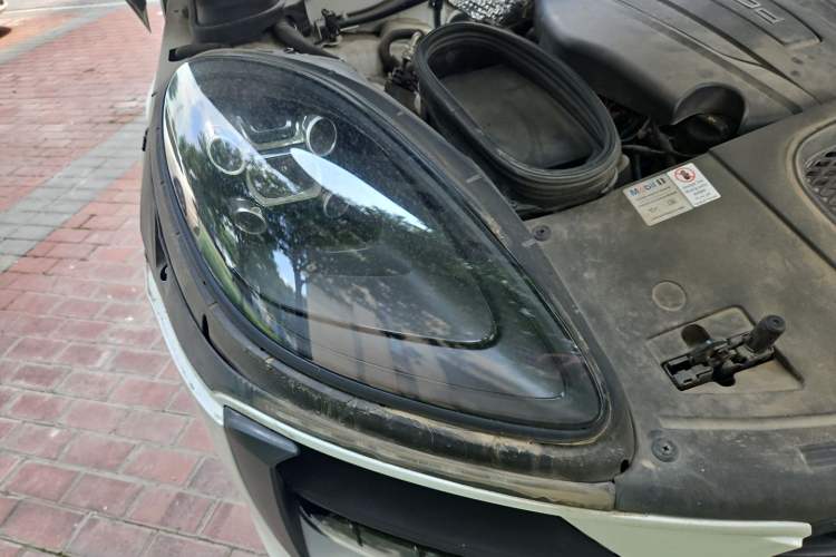 Used Porsche Macan 2018 Macan 2.0T Right Front Headlight