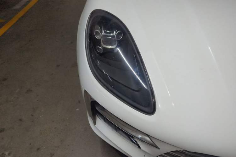 Used Porsche Macan 2018 Macan 2.0T Right Front Headlight