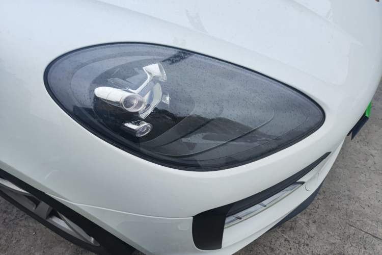Used Porsche Macan 2018 Macan 2.0T Right Front Headlight