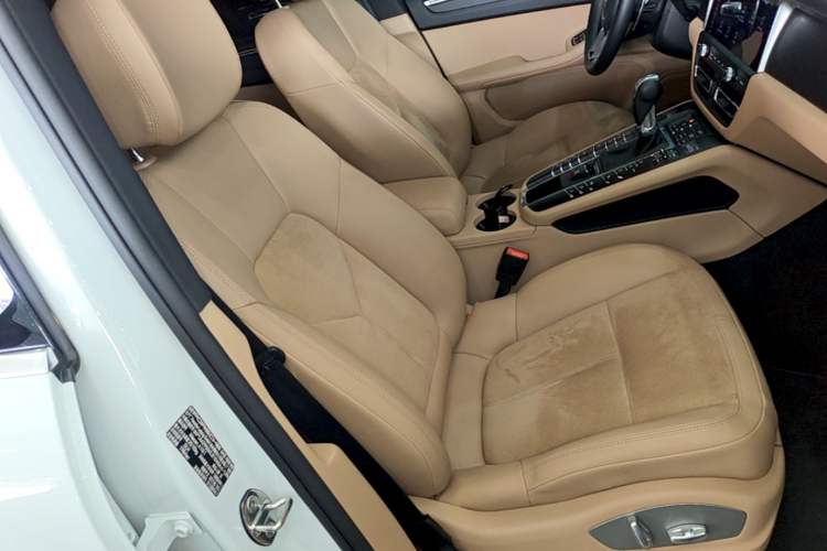 Used Porsche Macan 2018 Macan 2.0T Right Front Seat
