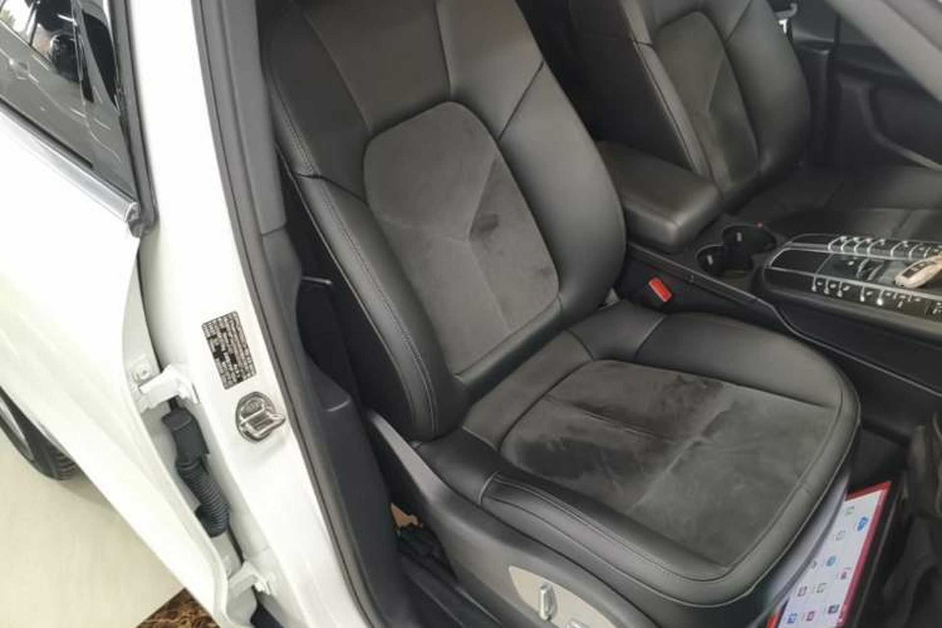 Used Porsche Macan 2018 Macan 2.0T Right Front Seat