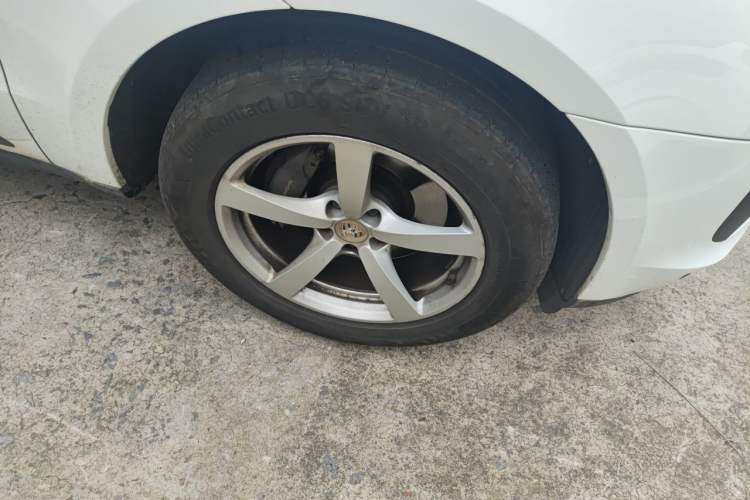 Used Porsche Macan 2018 Macan 2.0T Right Front Wheel Hub