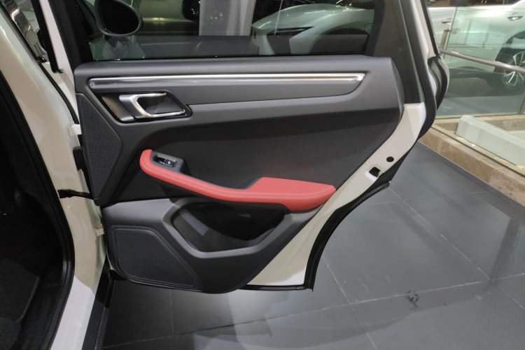 Used Porsche Macan 2018 Macan 2.0T Right Rear Door Interior