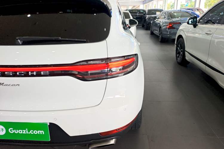 Used Porsche Macan 2018 Macan 2.0T Right Rear Taillight
