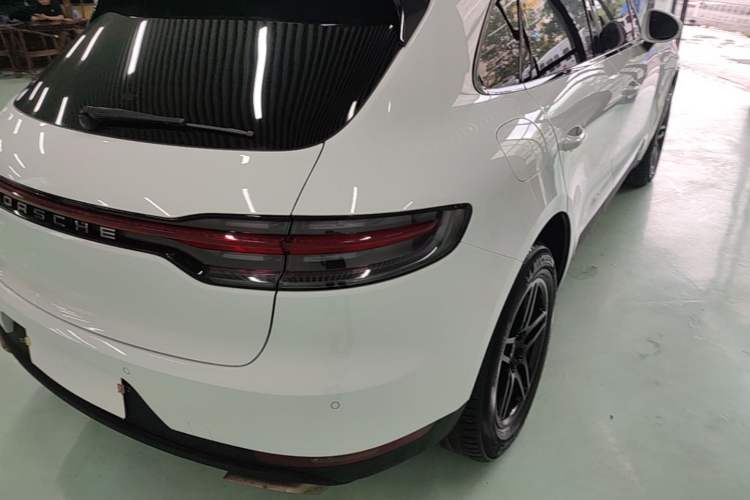 Used Porsche Macan 2018 Macan 2.0T Right Rear Taillight