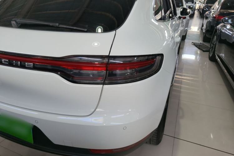 Used Porsche Macan 2018 Macan 2.0T Right Rear Taillight