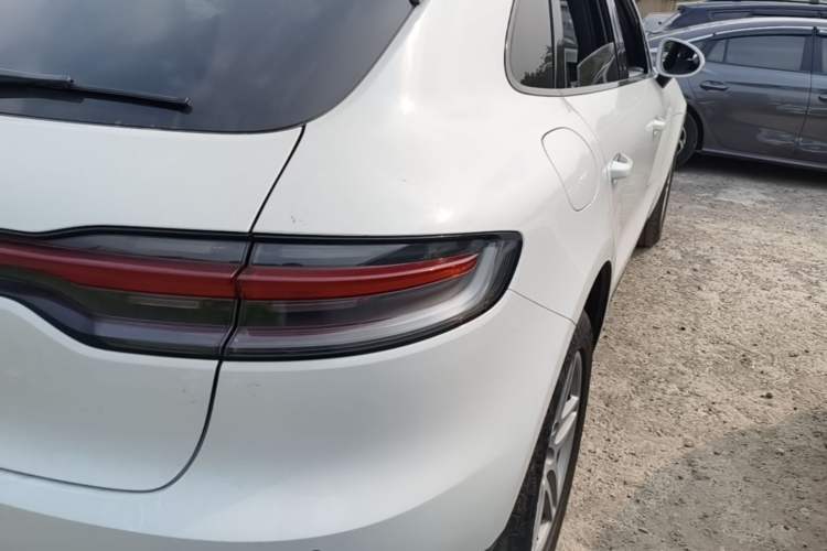 Used Porsche Macan 2018 Macan 2.0T Right Rear Taillight