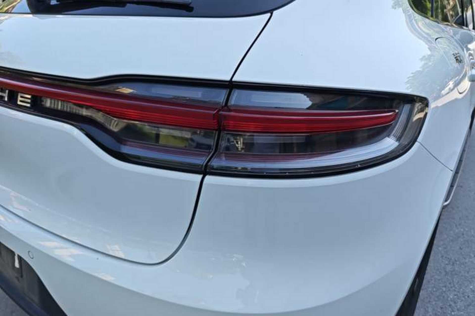 Used Porsche Macan 2018 Macan 2.0T Right Rear Taillight