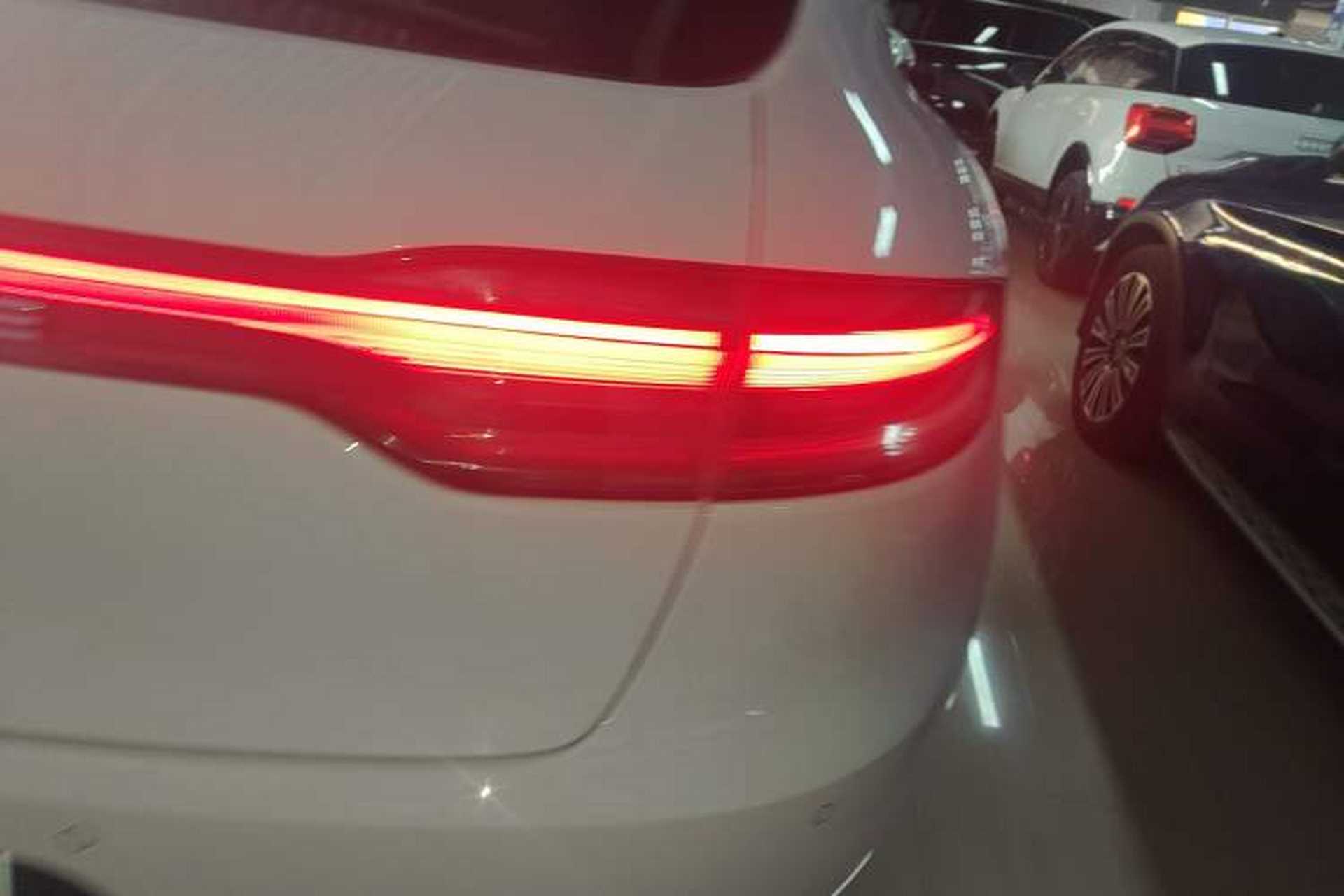 Used Porsche Macan 2018 Macan 2.0T Right Rear Taillight