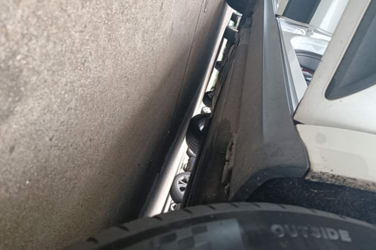 Used Porsche Macan 2018 Macan 2.0T Right Side Sill