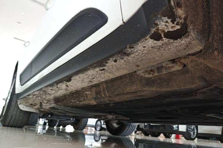 Used Porsche Macan 2018 Macan 2.0T Right Side Sill