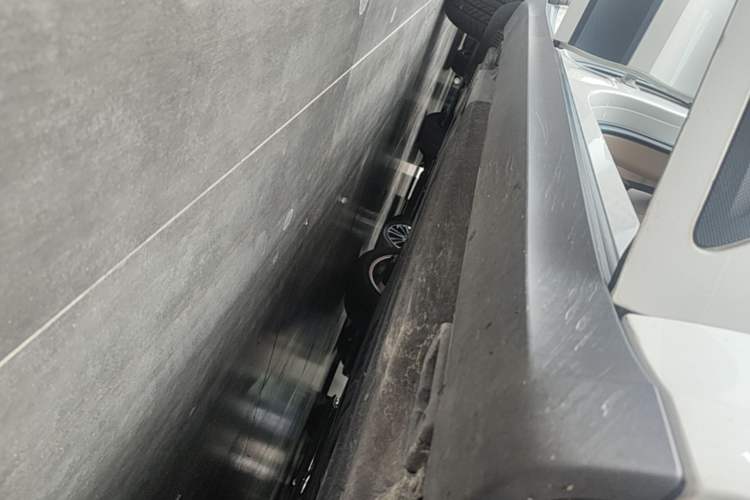 Used Porsche Macan 2018 Macan 2.0T Right Side Sill