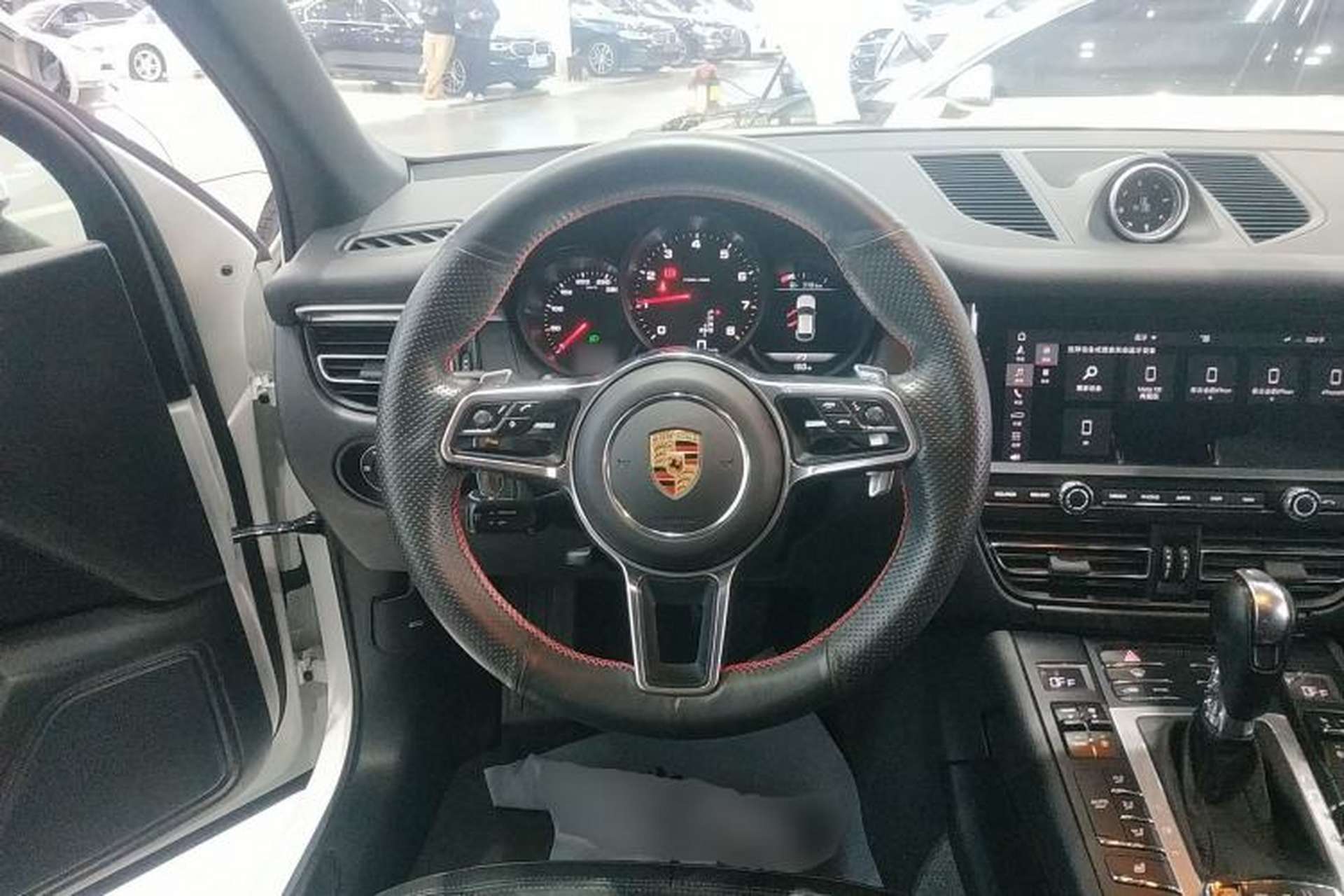 Used Porsche Macan 2018 Macan 2.0T Steering Wheel