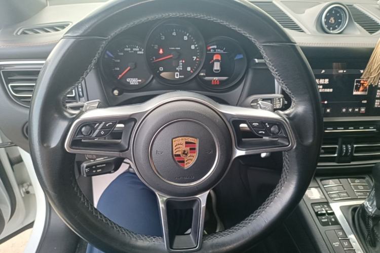 Used Porsche Macan 2018 Macan 2.0T Steering Wheel