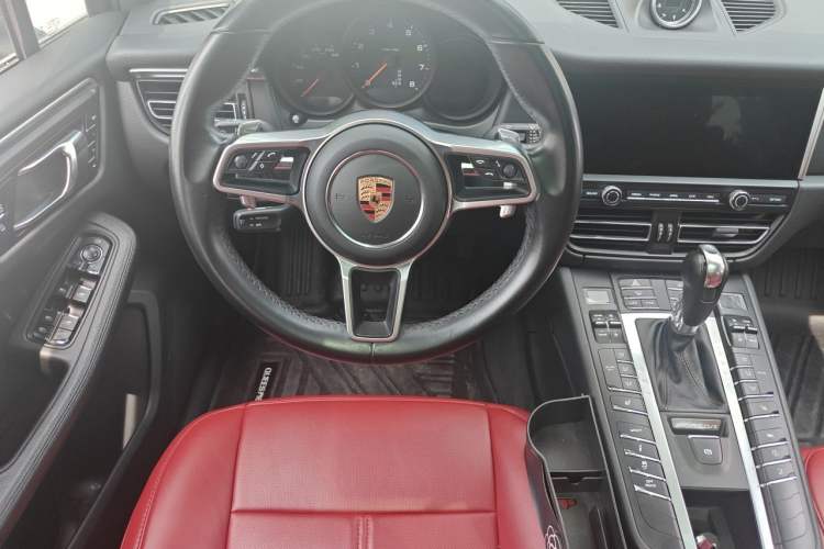 Used Porsche Macan 2018 Macan 2.0T Steering Wheel