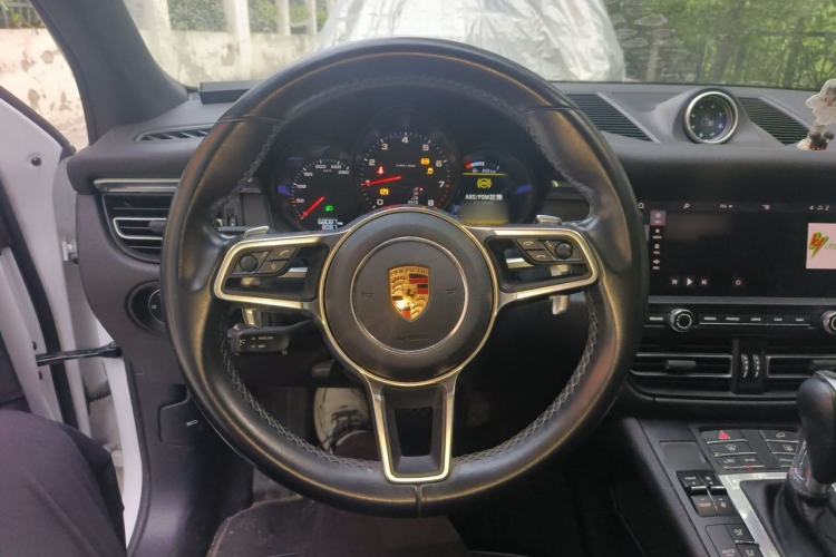 Used Porsche Macan 2018 Macan 2.0T Steering Wheel
