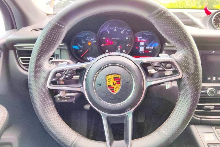 Used Porsche Macan 2018 Macan 2.0T Steering Wheel