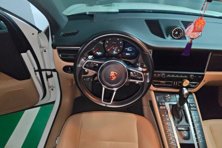 Used Porsche Macan 2018 Macan 2.0T Steering Wheel