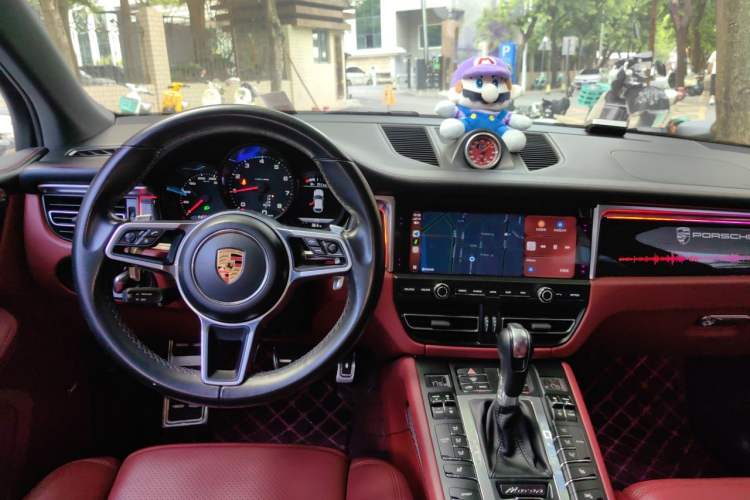 Used Porsche Macan 2018 Macan 2.0T Steering Wheel