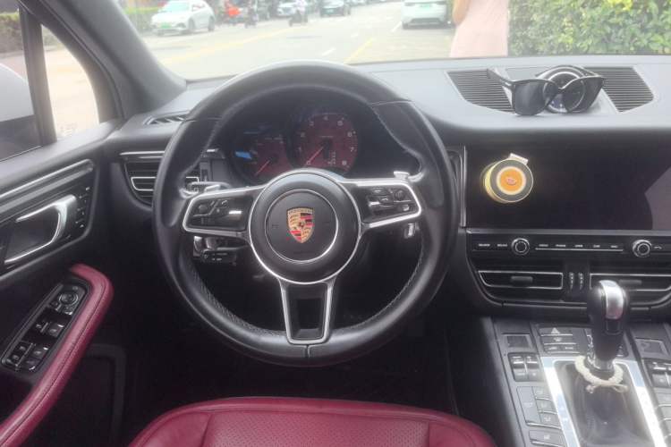Used Porsche Macan 2018 Macan 2.0T Steering Wheel