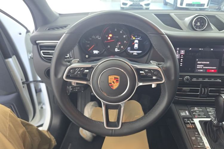 Used Porsche Macan 2018 Macan 2.0T Steering Wheel