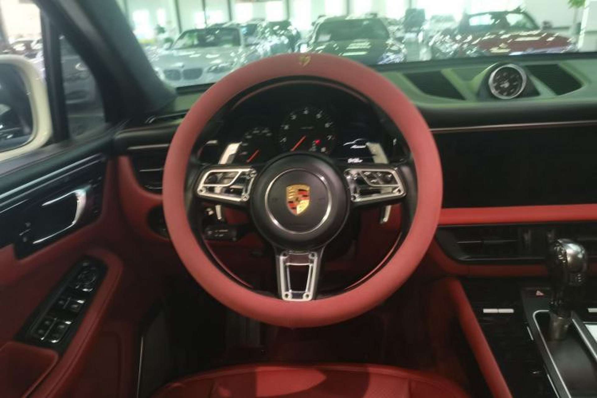 Used Porsche Macan 2018 Macan 2.0T Steering Wheel