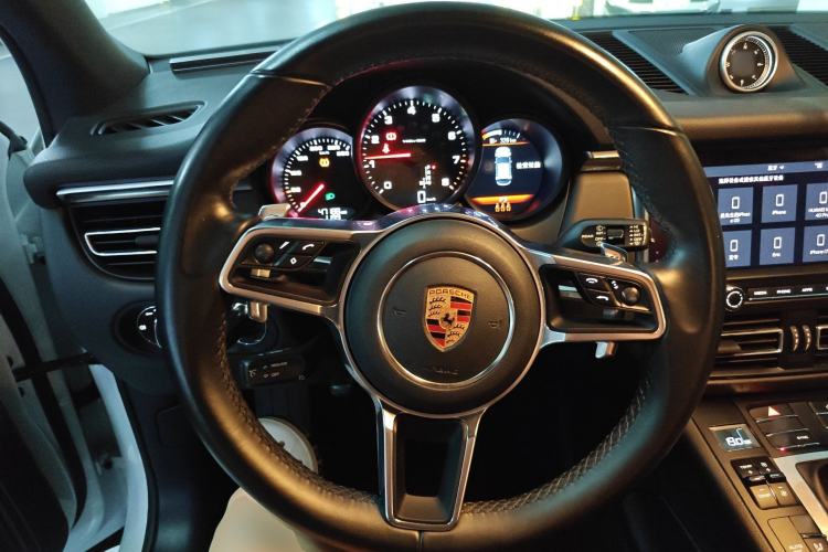 Used Porsche Macan 2018 Macan 2.0T Steering Wheel