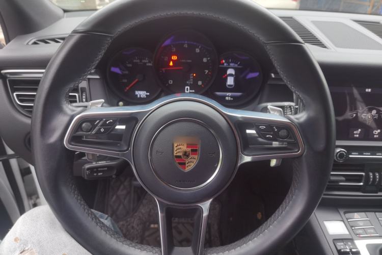Used Porsche Macan 2018 Macan 2.0T Steering Wheel