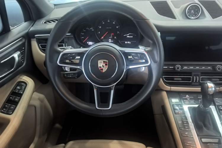 Used Porsche Macan 2018 Macan 2.0T Steering Wheel