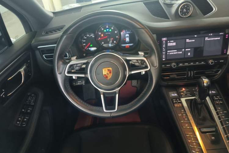 Used Porsche Macan 2018 Macan 2.0T Steering Wheel