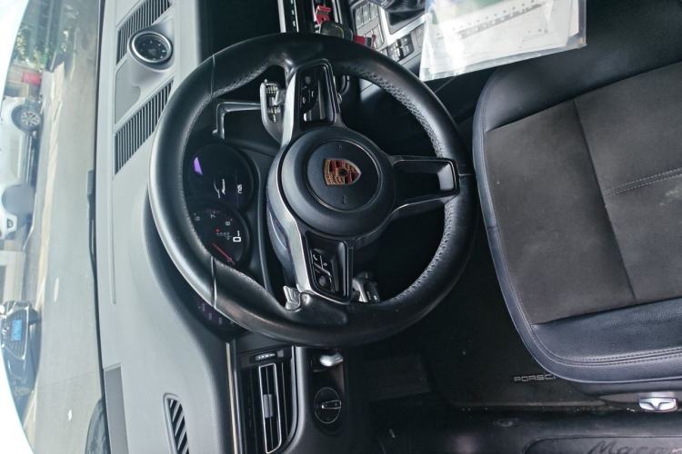 Used Porsche Macan 2018 Macan 2.0T Steering Wheel