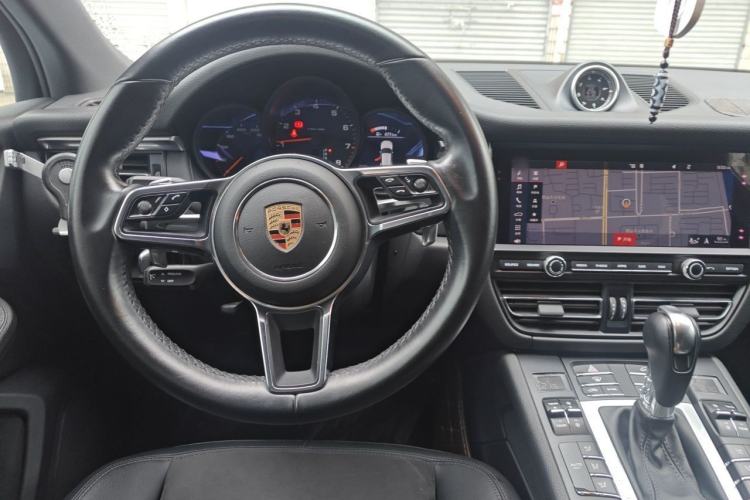 Used Porsche Macan 2018 Macan 2.0T Steering Wheel