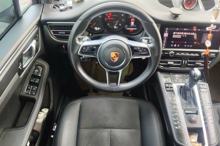Used Porsche Macan 2018 Macan 2.0T Steering Wheel
