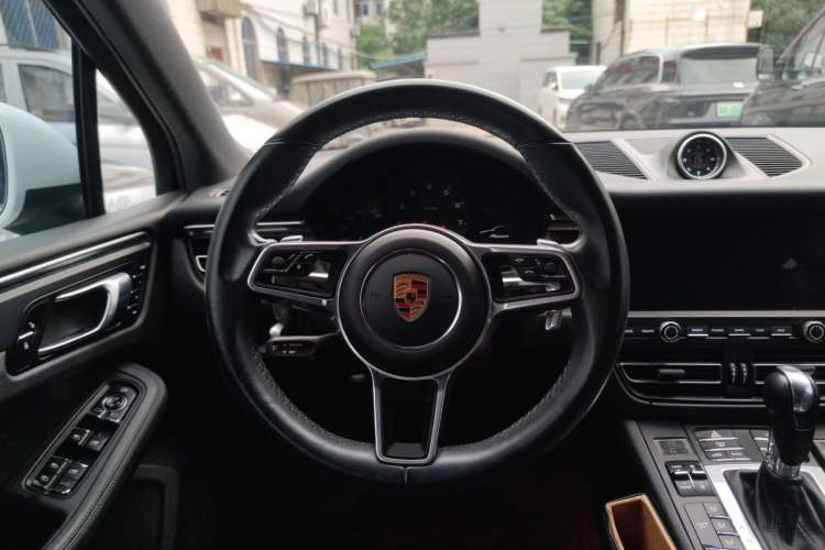 Used Porsche Macan 2018 Macan 2.0T Steering Wheel