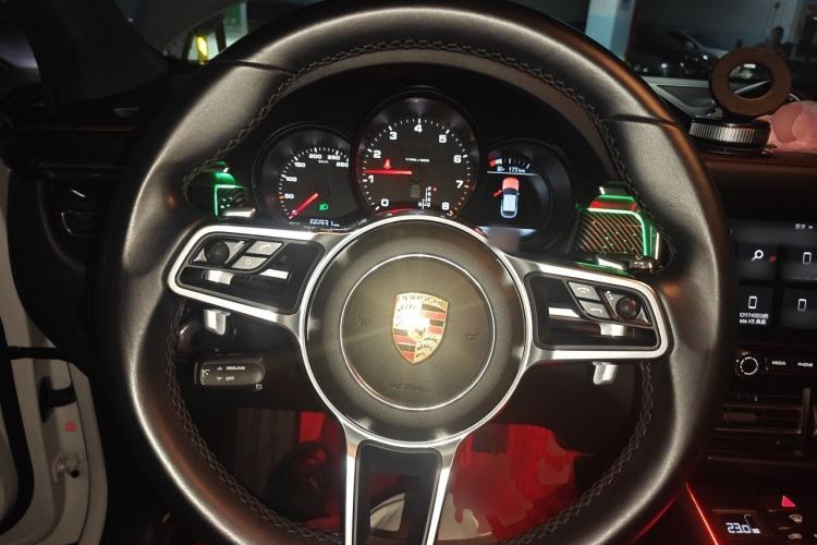 Used Porsche Macan 2018 Macan 2.0T Steering Wheel