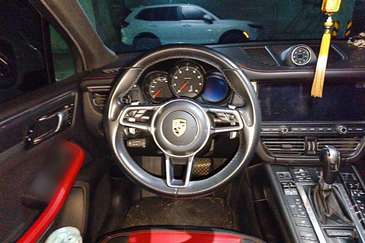 Used Porsche Macan 2018 Macan 2.0T Steering Wheel