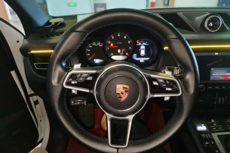 Used Porsche Macan 2018 Macan 2.0T Steering Wheel