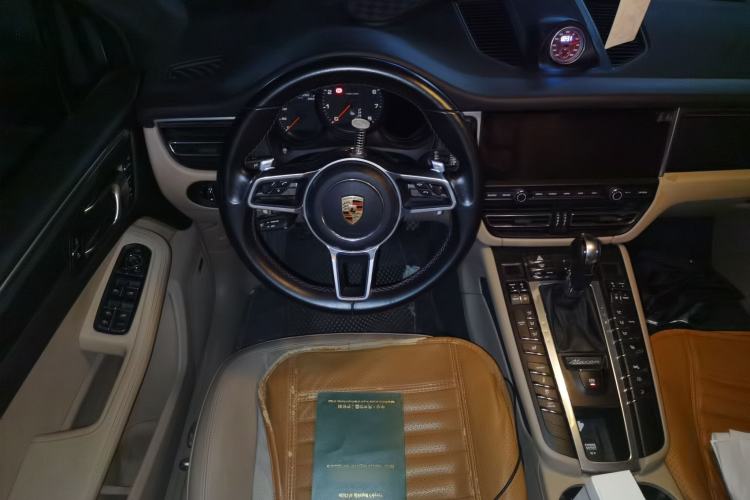 Used Porsche Macan 2018 Macan 2.0T Steering Wheel