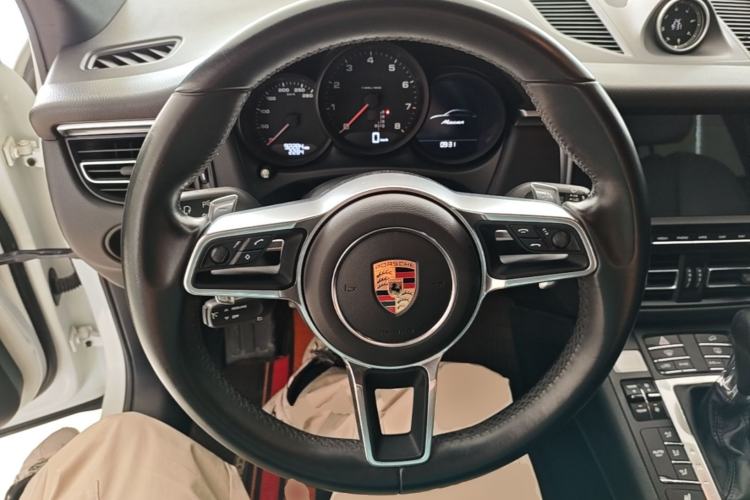 Used Porsche Macan 2018 Macan 2.0T Steering Wheel