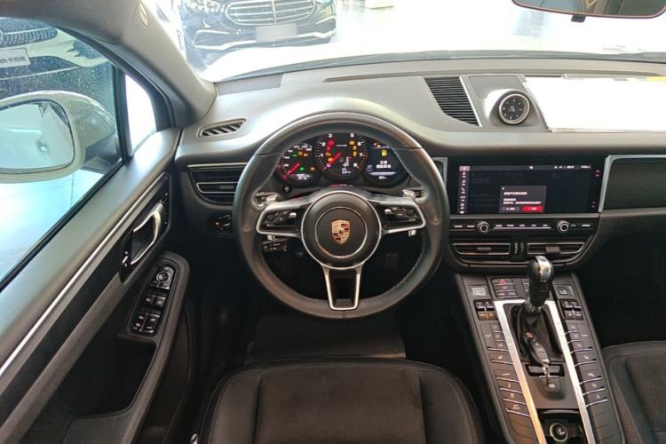 Used Porsche Macan 2018 Macan 2.0T Steering Wheel