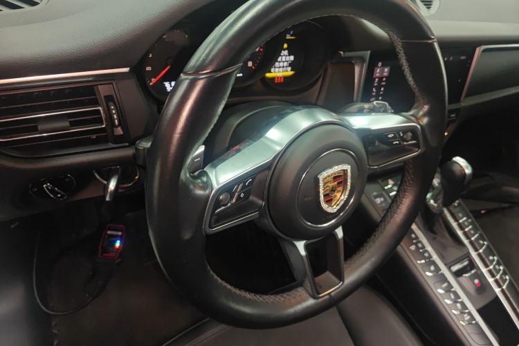Used Porsche Macan 2018 Macan 2.0T Steering Wheel