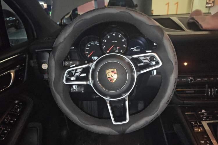Used Porsche Macan 2018 Macan 2.0T Steering Wheel