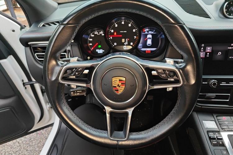 Used Porsche Macan 2018 Macan 2.0T Steering Wheel