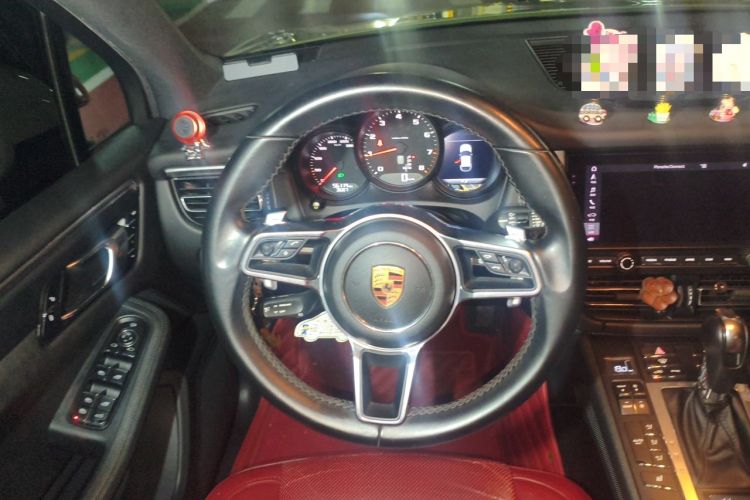 Used Porsche Macan 2018 Macan 2.0T Steering Wheel