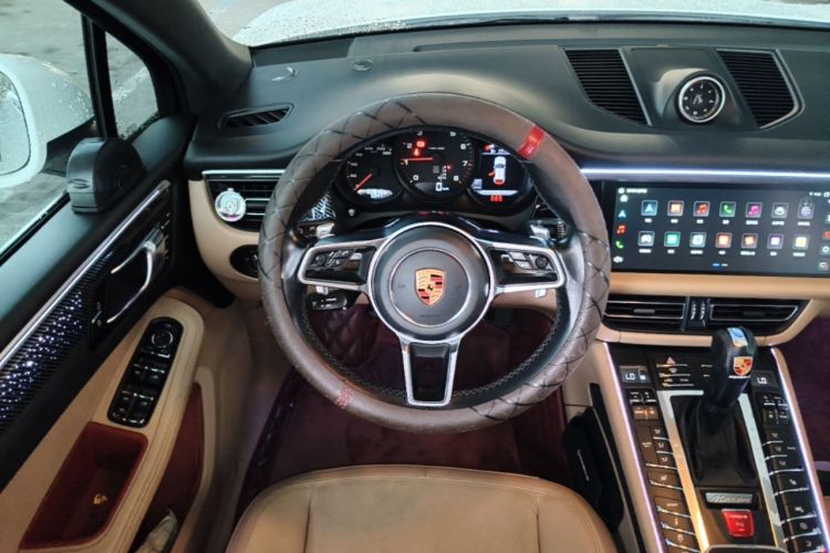 Used Porsche Macan 2018 Macan 2.0T Steering Wheel