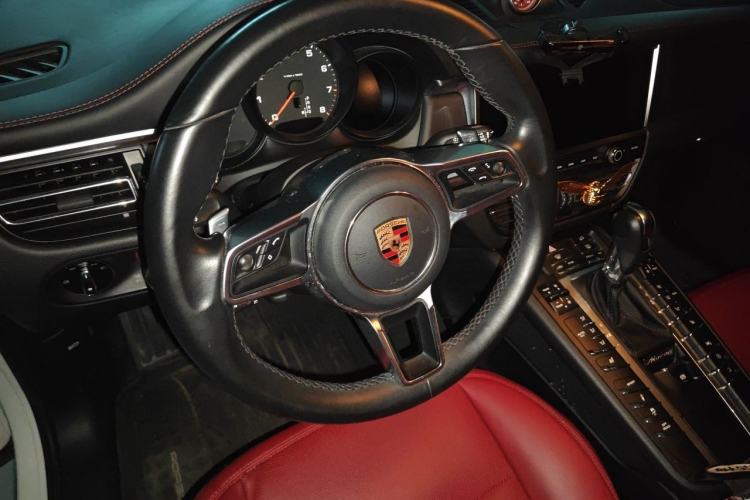 Used Porsche Macan 2018 Macan 2.0T Steering Wheel