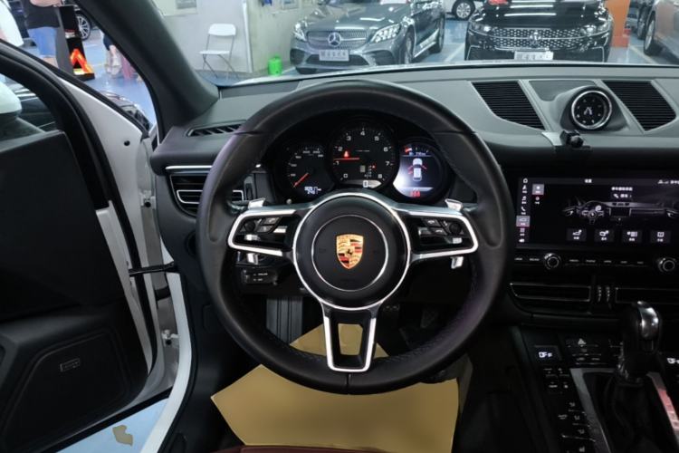 Used Porsche Macan 2018 Macan 2.0T Steering Wheel