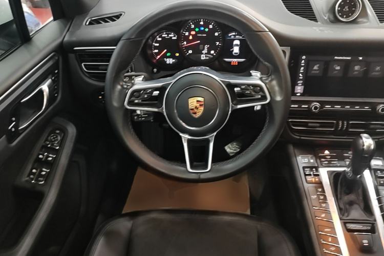 Used Porsche Macan 2018 Macan 2.0T Steering Wheel