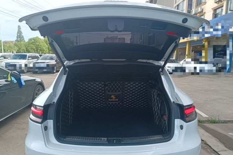 Used Porsche Macan 2018 Macan 2.0T Trunk