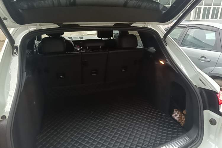 Used Porsche Macan 2018 Macan 2.0T Trunk